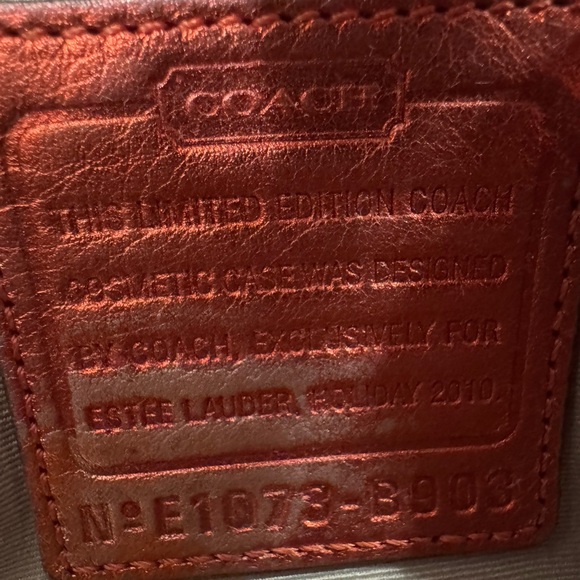 Coach x Estee Lauder 2010 Holiday Edition Cosmetic Bag - Picture 10 of 11